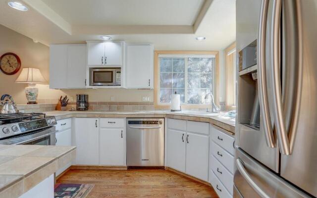 13 Ollalie-Great Yard-3BR/3BA