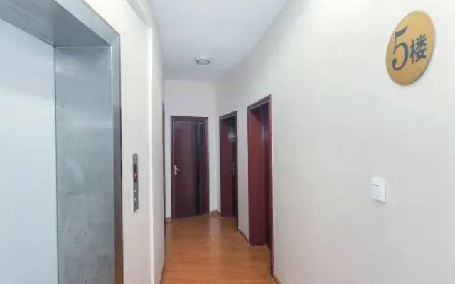 Donglai Business Hotel