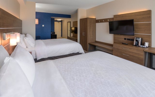 Holiday Inn Express & Suites North Bay, an IHG Hotel