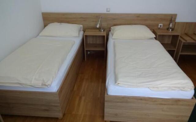 Hotel-Garni & Hostel Sandwirt