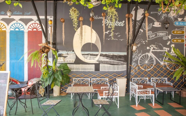 OYO 617 Tira Hostel chalong Phuket