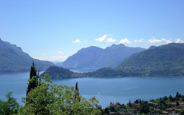 Apartment With one Bedroom in Menaggio, With Wonderful Lake View, Pool