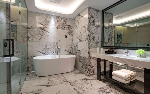 Ramada by Wyndham Mengzi Suites