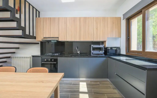 Verve 2BR Apt. by The Valley Kfardebian