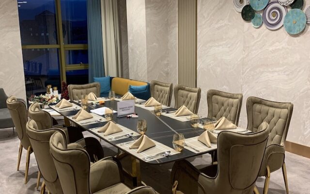 Millennium Plaza Hotel