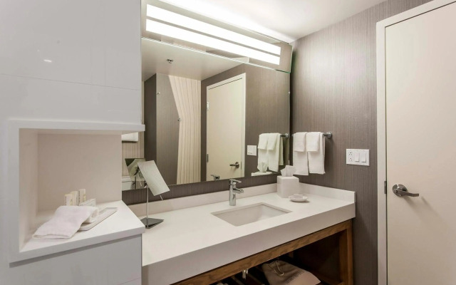 Courtyard by Marriott Montreal West Island/Baie D'Urfe