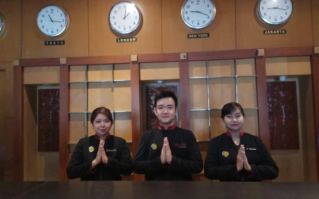Mega Anggrek Hotel & Convention