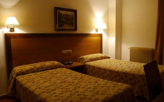 Hotel Torrezaf
