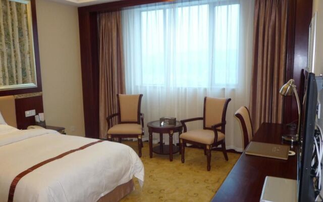 Longzhu Hotel