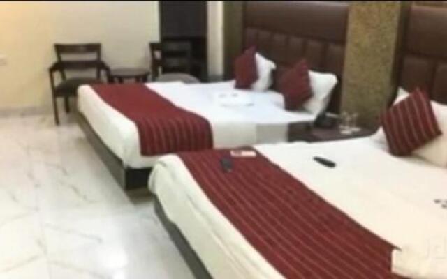 Hotel Priya Palace