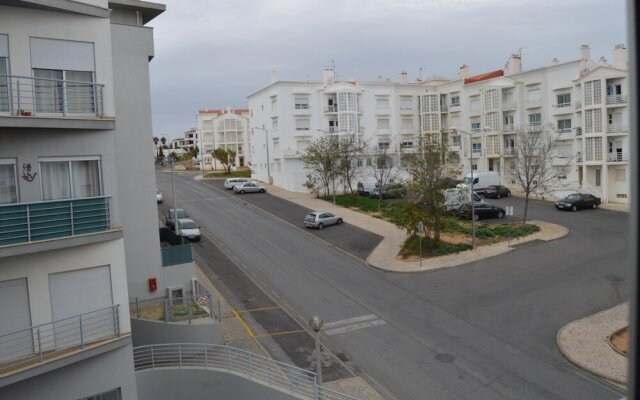 Apartment with 2 Bedrooms in Albufeira, with Wonderful City View, Terrace And Wifi - 2 Km From the Beach