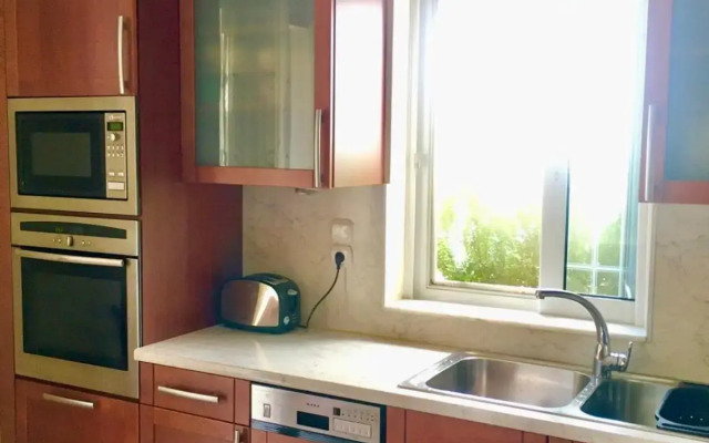 Charisma in Chalandri