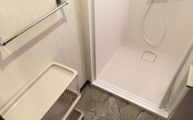 bnb+ Shinbashi - Hostel