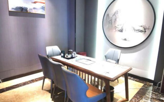 Junyi Haoting Holiday Hotel