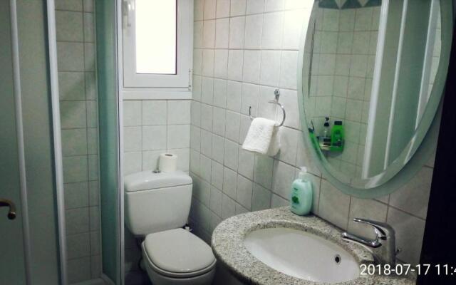 House,1000m from the beach