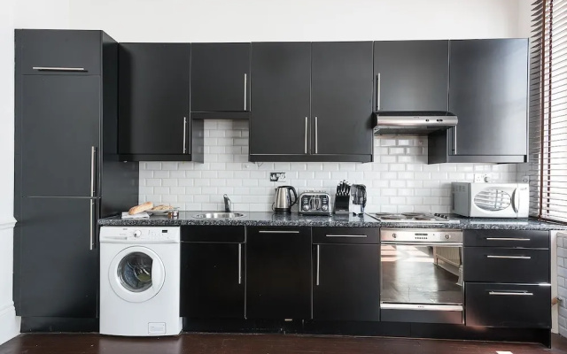 Traditional Exquisite 1BR near Hyde Park