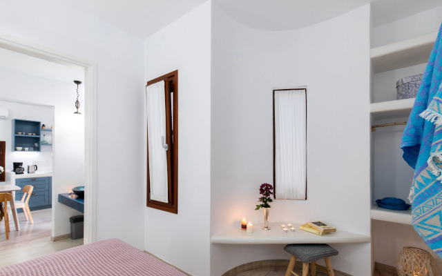 Arco Naxos Luxury Apartments