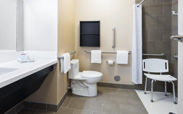 Candlewood Suites Grove City - Outlet Center, an IHG Hotel