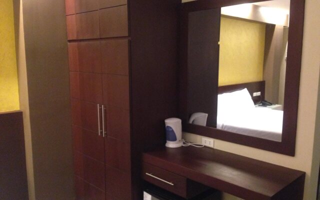 Grace Crown Hotel