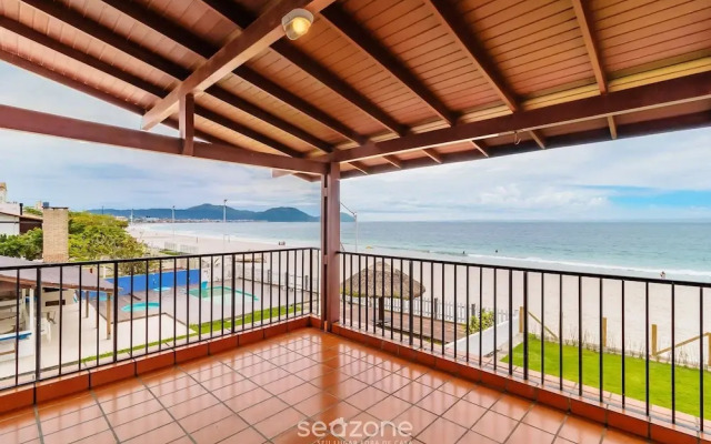 Beachfront Duplex House in Floripa Djb2064