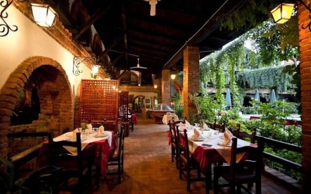 Hotel Restaurant Butjina E Gjelit