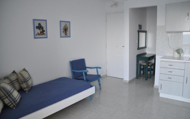 Parianna Apartments
