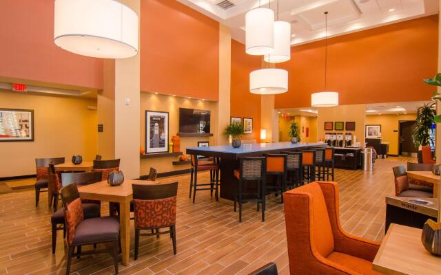 Hampton Inn & Suites Huntsville