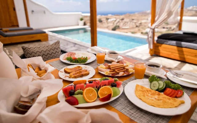 Villa Evi & Suites