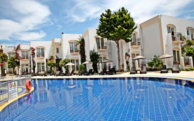 Serpina Hotel - Adults Only