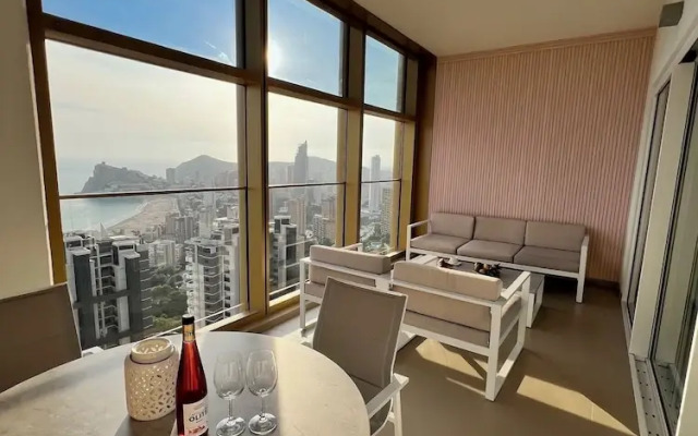 Intempo up to 6 by Leo Apartments