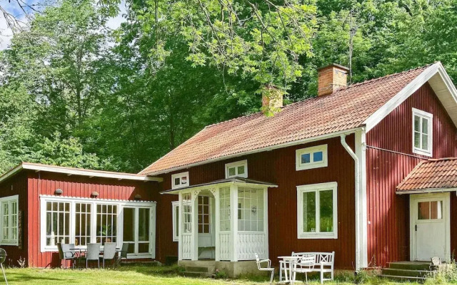 6 Person Holiday Home in Overum-by Traum
