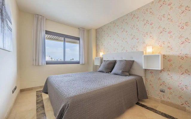 2218-Duplex first line beach with sea view