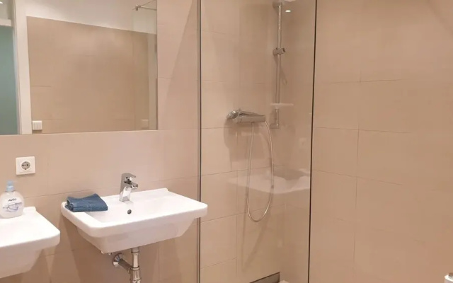 Exquisit Seapoint Apartment