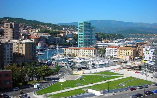 Suite in Centro Storico Porto di Savona Spiagge