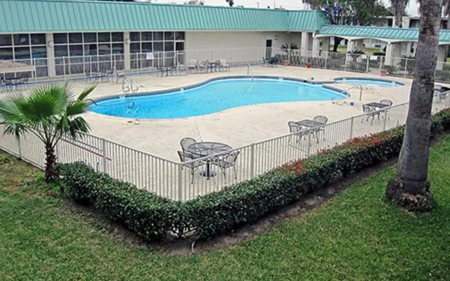 Motel 6 Houston, TX - East