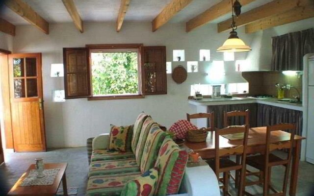 Cho Manuel Residence