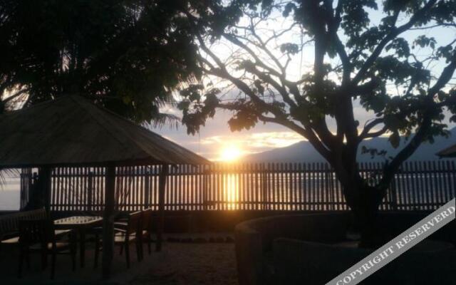 Sunrise Hotel Larantuka