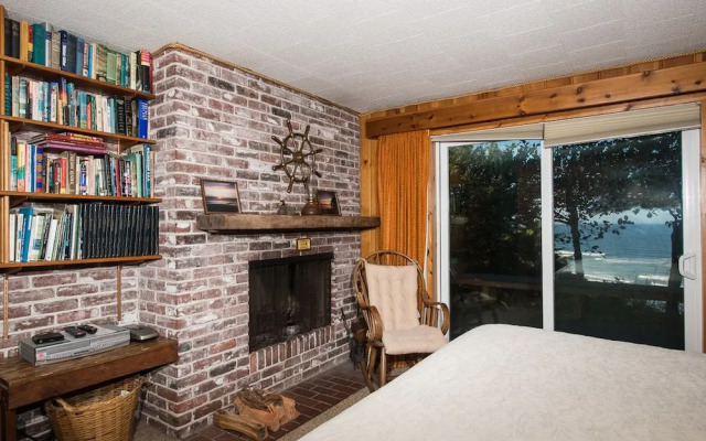 Crow's Nest by RedAwning