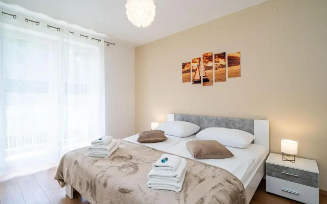 Luxurious Ivella by AULA