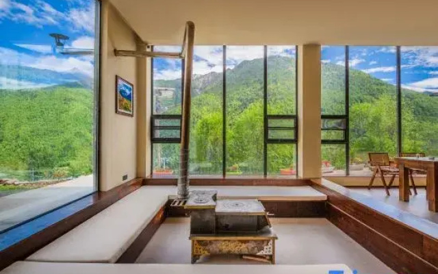 Valley Retreat Homestay (Shuangqiaogou, Siguniang Mountain)