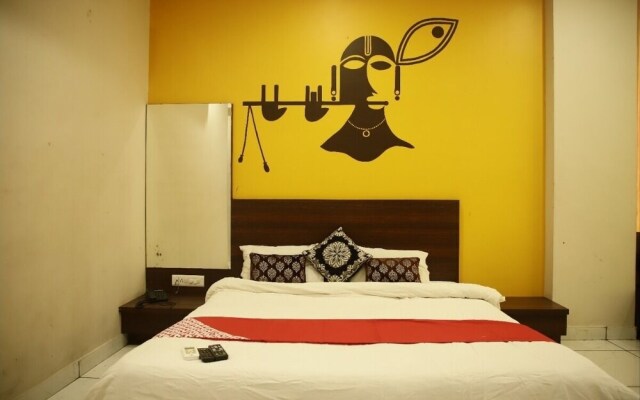 OYO 18757 Nakshatra Inn