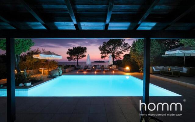 580m² homm Luxurious Seaside Residence in Syvota