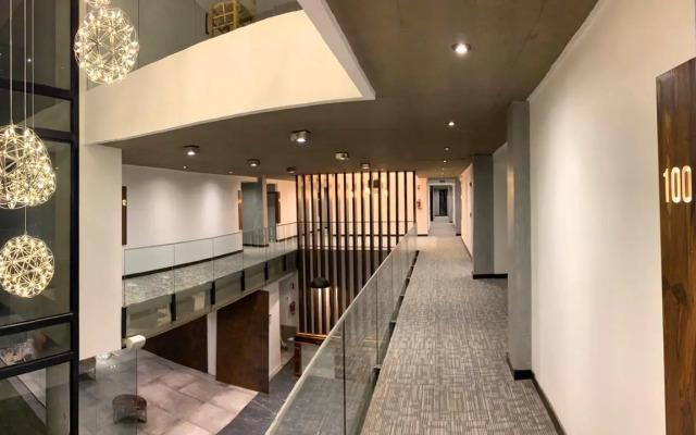La Urumpta Hotel, AKEN MIND