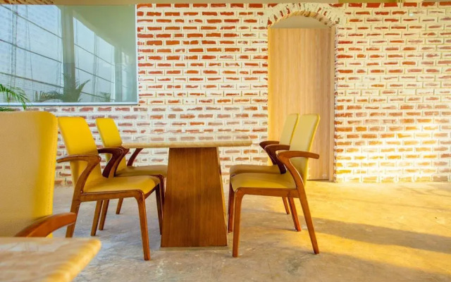 Capital O 15744 Northern Suites