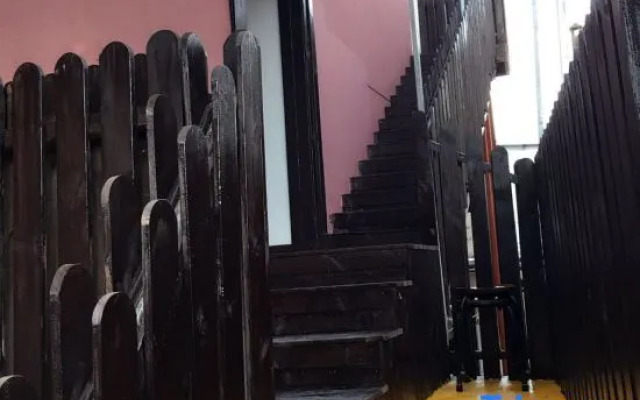 Tianya Yizhan Hostel (Shenzhen Old Town)