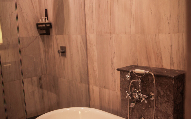 Lapochine Beach Resort (Formerly Ana Mandara Hue)