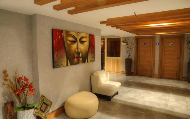 Le Bleu Hotel & Resort