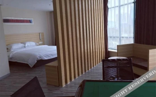 Xianglong Business Hotel