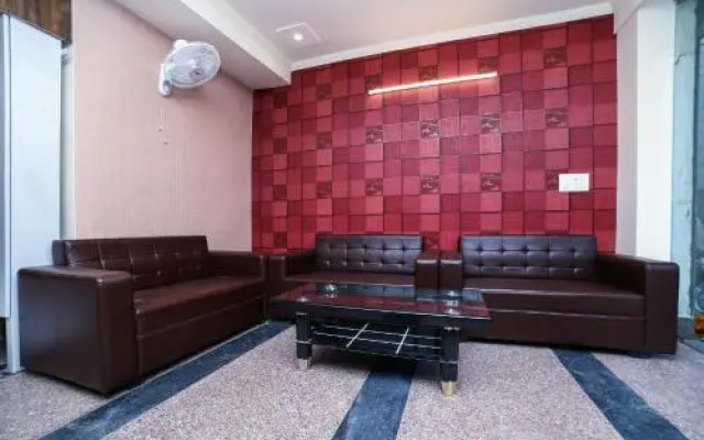 Collection O 74986 Hotel Sky Villas Near Palam Metro Station