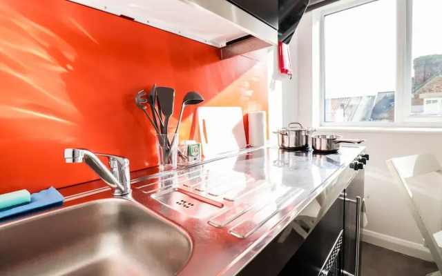 Spacious and Comfortable 2-bed Flat